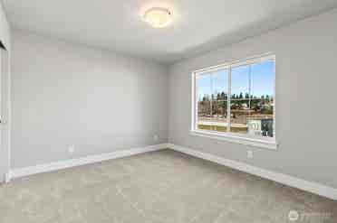 Spacious private room with Bath