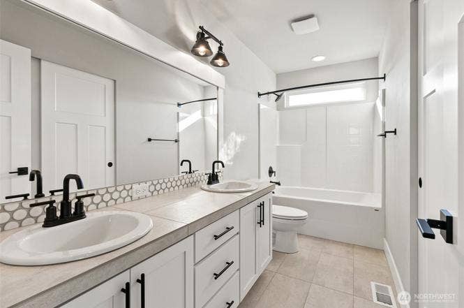 Spacious private room with Bath