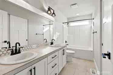 Spacious private room with Bath