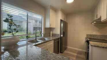 Chic 1-Bedroom Oasis Riverfront