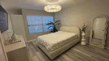 Chic 1-Bedroom Oasis Riverfront