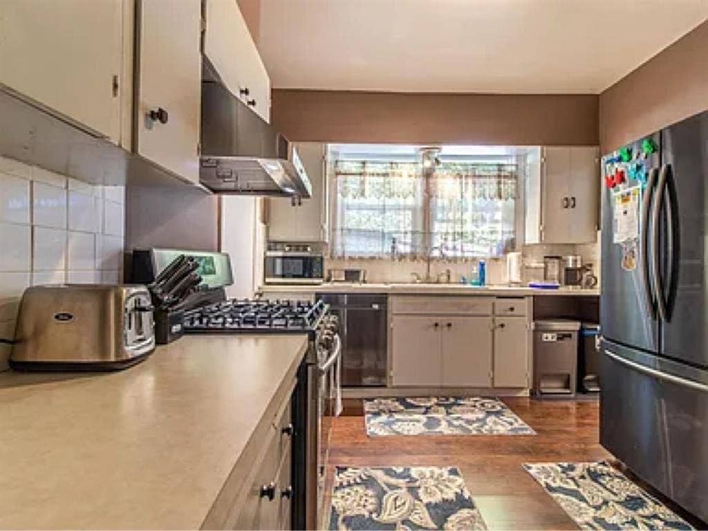 Bedrooms for rent