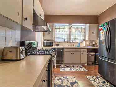 Bedrooms for rent