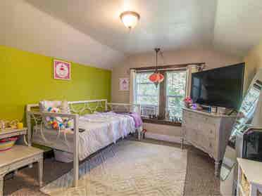 Bedrooms for rent