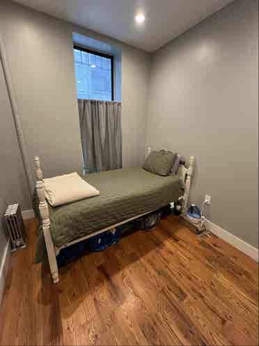 Washington Heights LEASE TAKEOVER