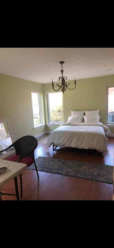Beautiful furnished room in home.