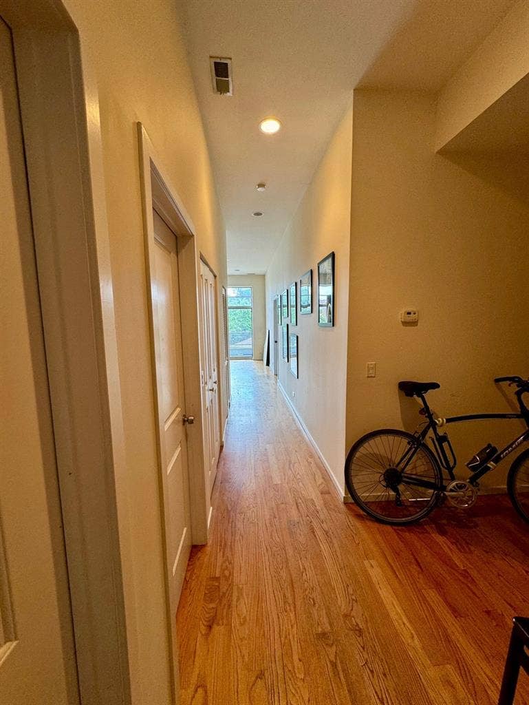 Room/Lease available starting