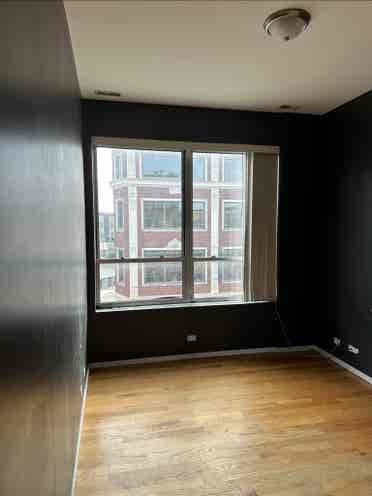Room/Lease available starting Aug.