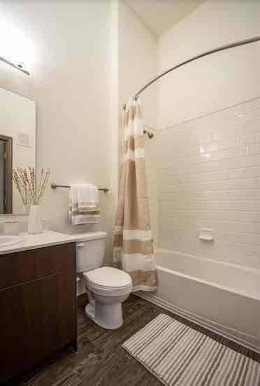 Apartment for Sub-Lease!!!!!!!!