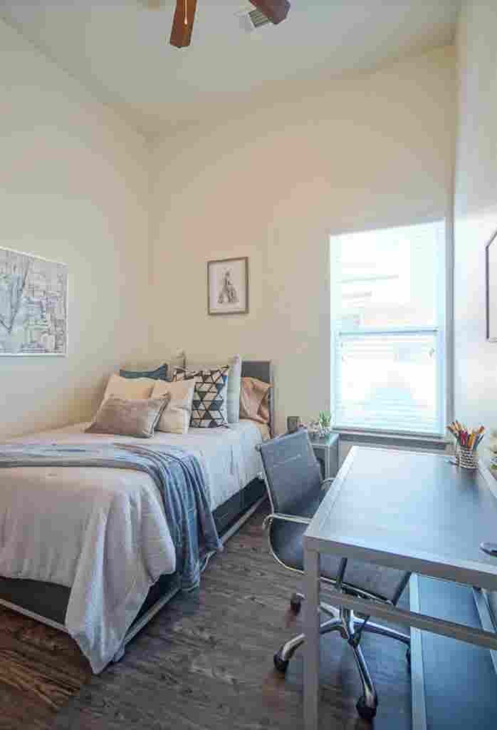 Apartment for Sub-Lease!!!!!!!!