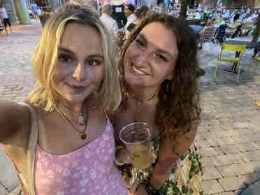 LOOKING FOR TWO GIRL ROOMMATES