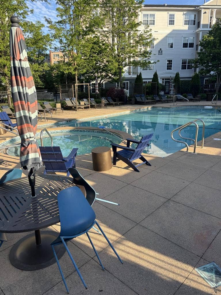 EN-SUITE APARTMENT, AMENITIES -
