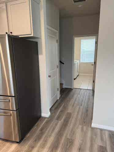 Room for rent, w/ big back yard!