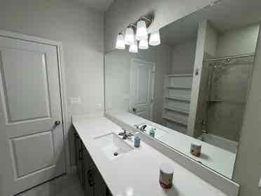 Room for rent, w/ big back yard!
