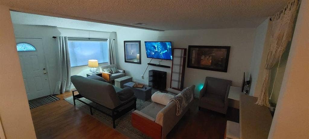 Cozy condo for single person