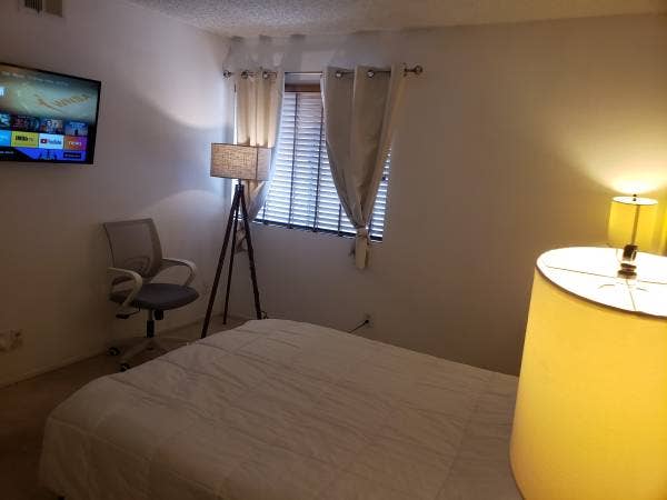 Cozy condo for single person
