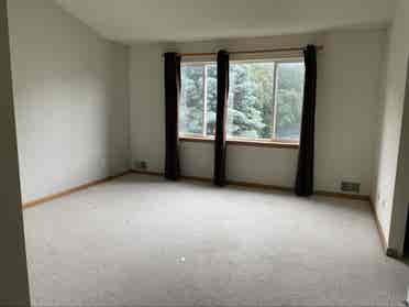 Master Bedroom w private bath