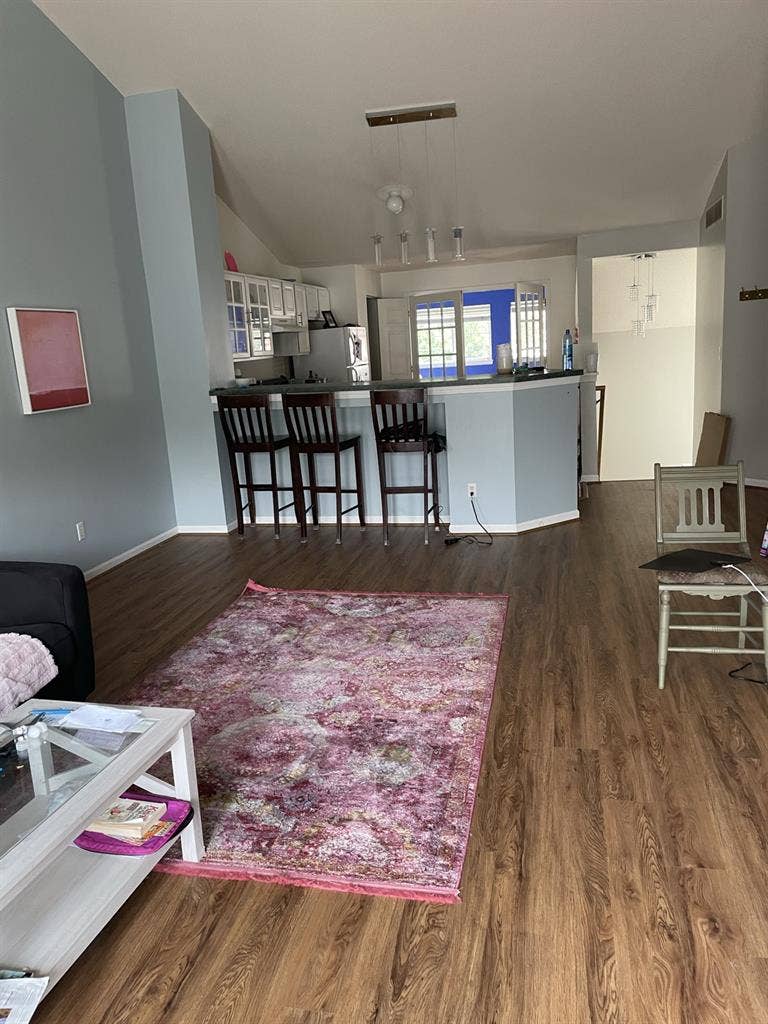 Master Bedroom w private bath