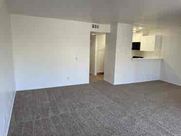 Rent $ washer & Dryer included