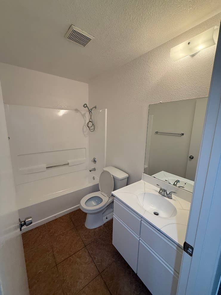Rent $ washer & Dryer included