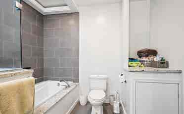 Bright 1 bed, 1 bath