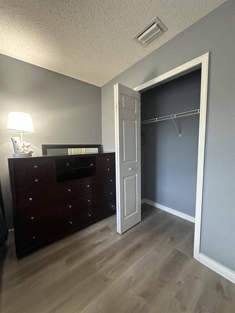 Private Bedroom w/ shared bathroom