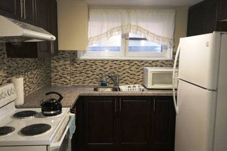 Bathurst/Wilson -BDRM in BSMT Rent