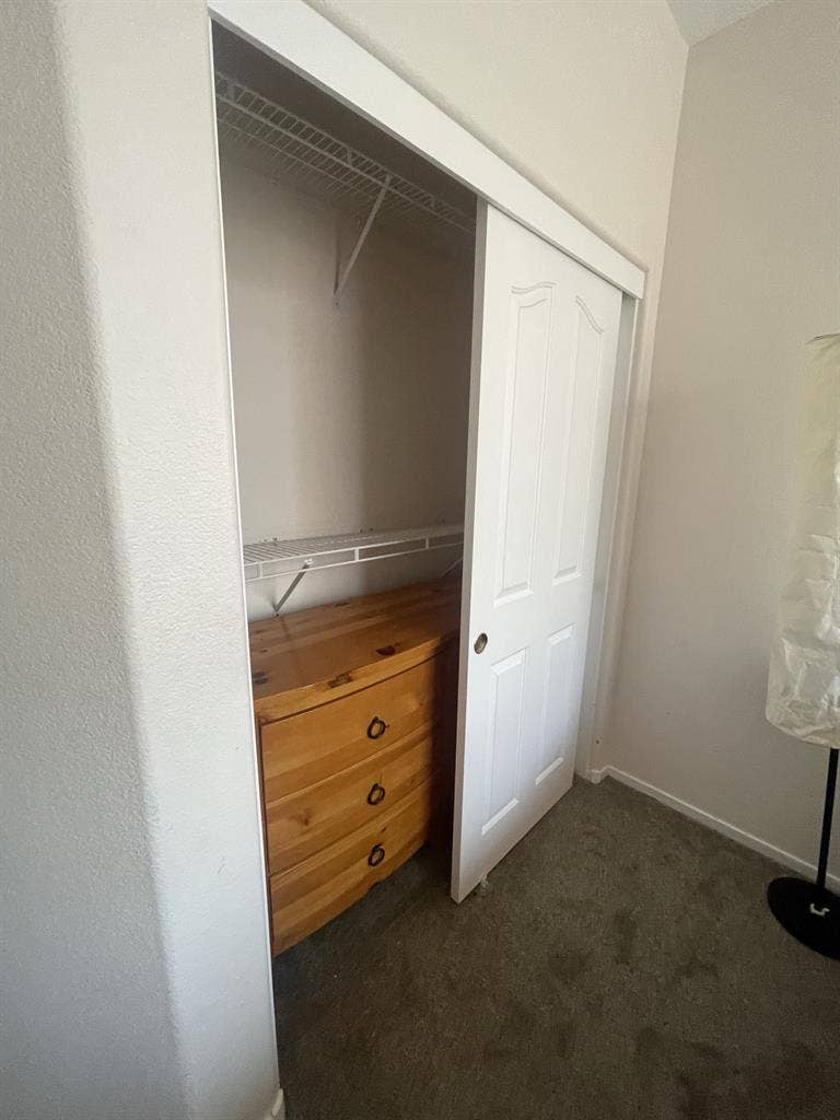 Furnished w/private bathroom