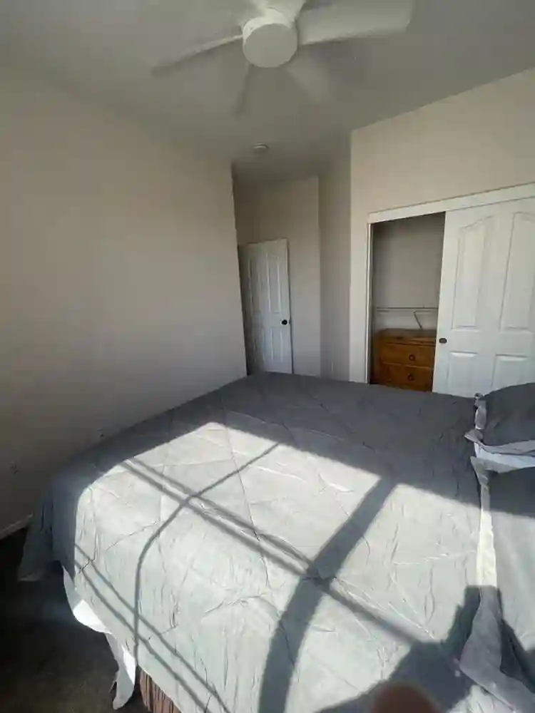 Furnished w/private bathroom