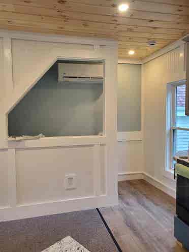 Completely remodeled 1-bedroom apt.