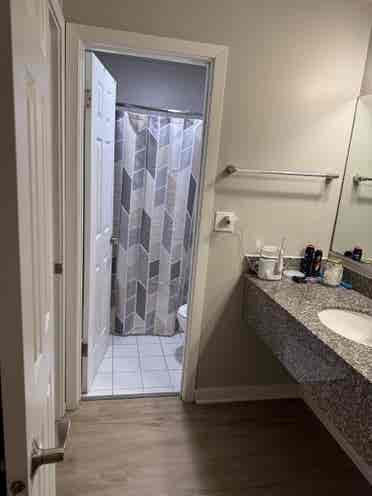 Private Room in 2BR Apartment