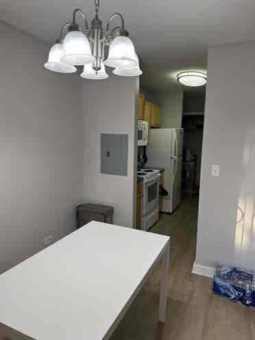 Private Room in 2BR Apartment