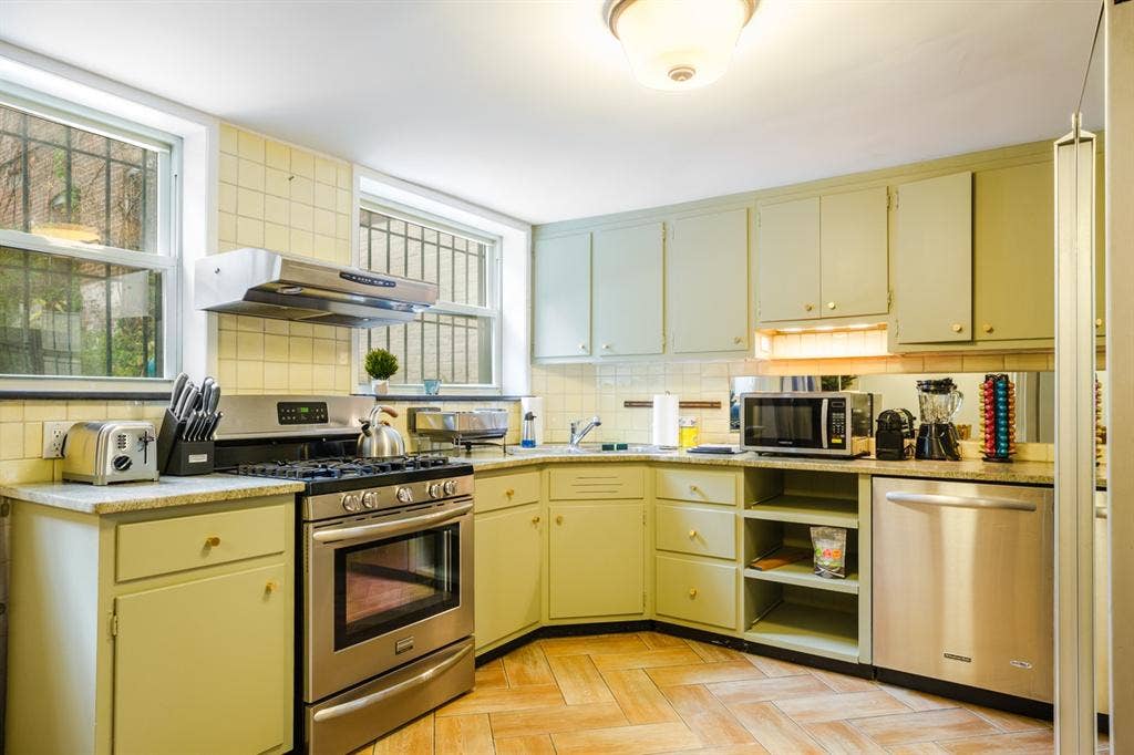 2 BR in New York City