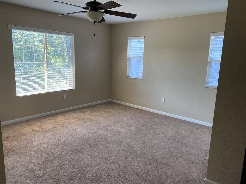 HUGE room/bath in beautiful area