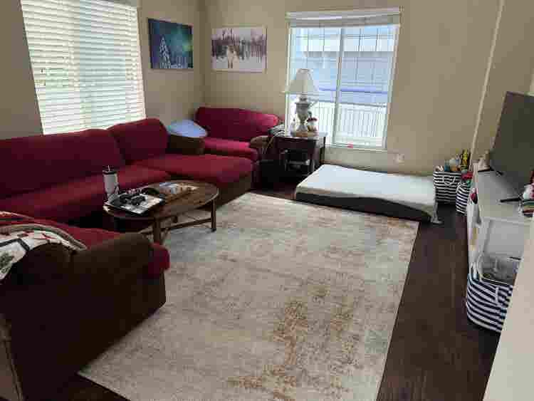 HUGE room/bath in beautiful area