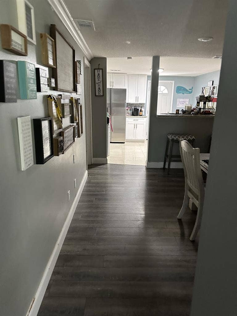 Room for rent in Pinellas Park home