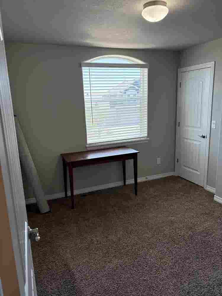 Room(s) for Rent-Falcon Suburb