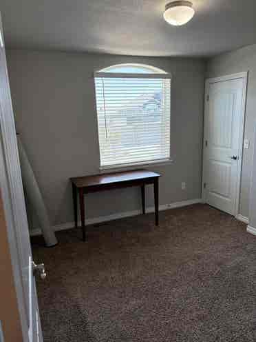 Room(s) for Rent-Falcon Suburb