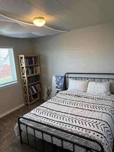 Room(s) for Rent-Falcon Suburb