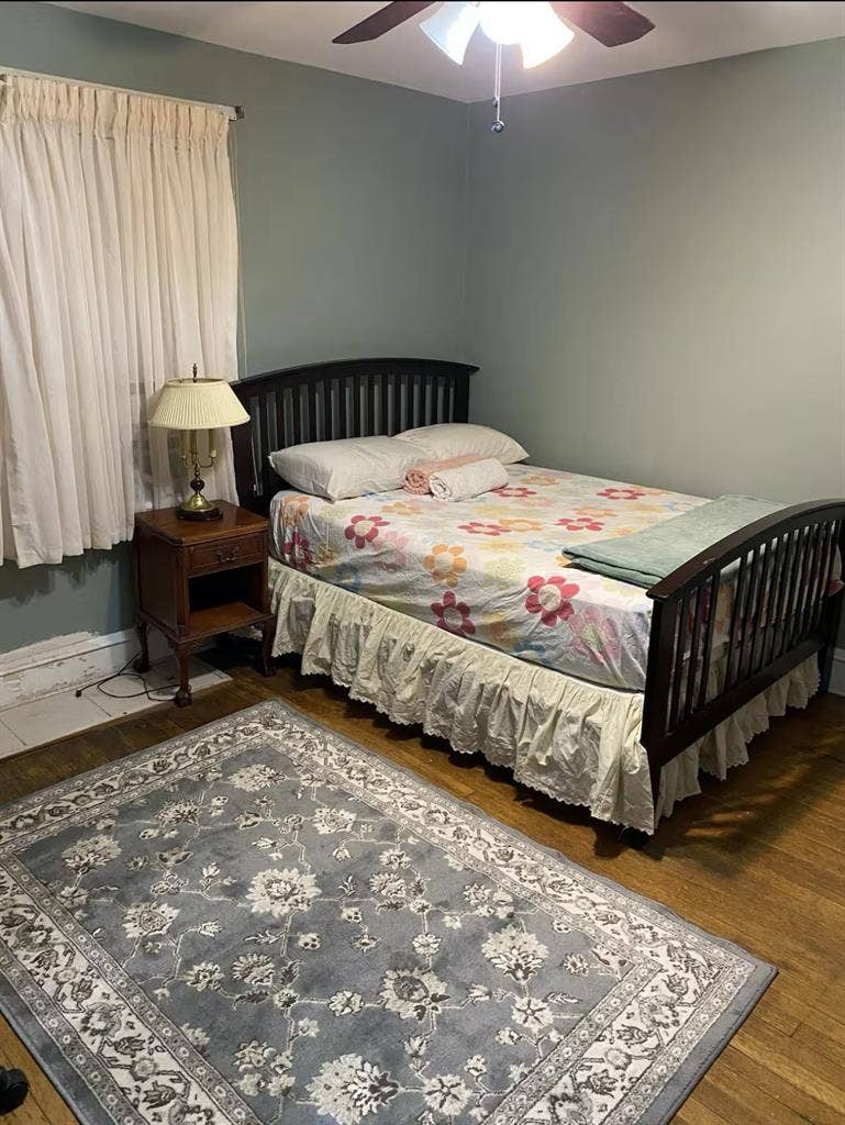 Furnished room close to CWRU