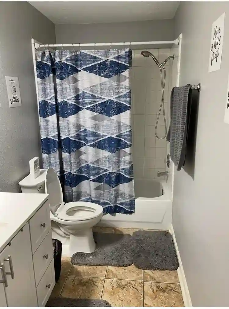 December
fifth.
Must love dogs