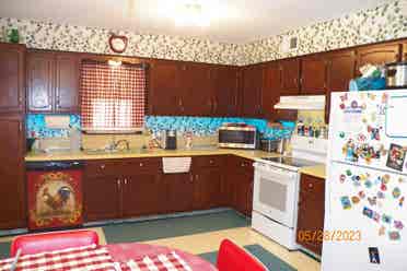 Furnished Room -Must love Dogs!