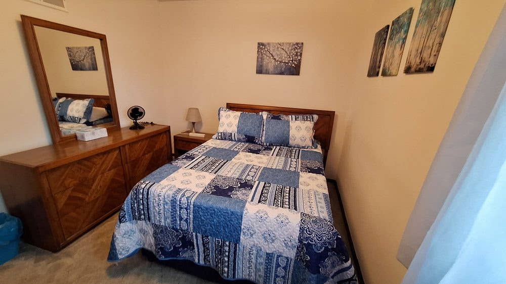 Furnished Room -Must love Dogs!