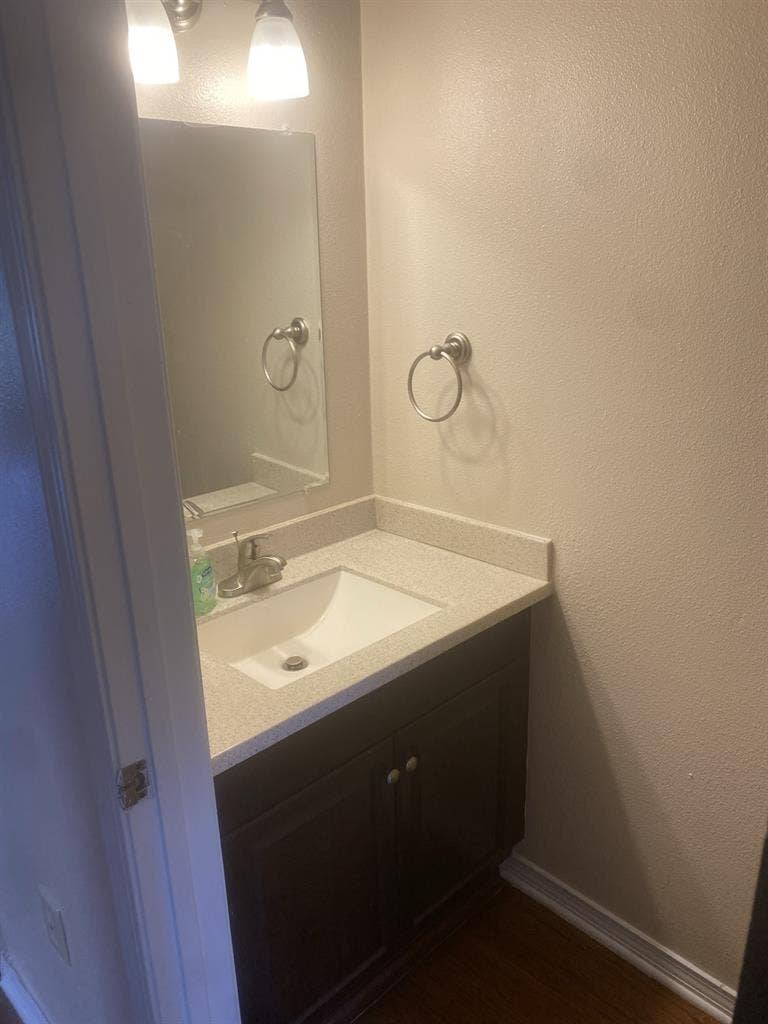 Looking for a roommate!