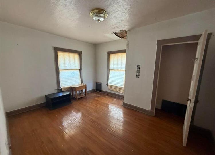 Room for Rent - | Renovated