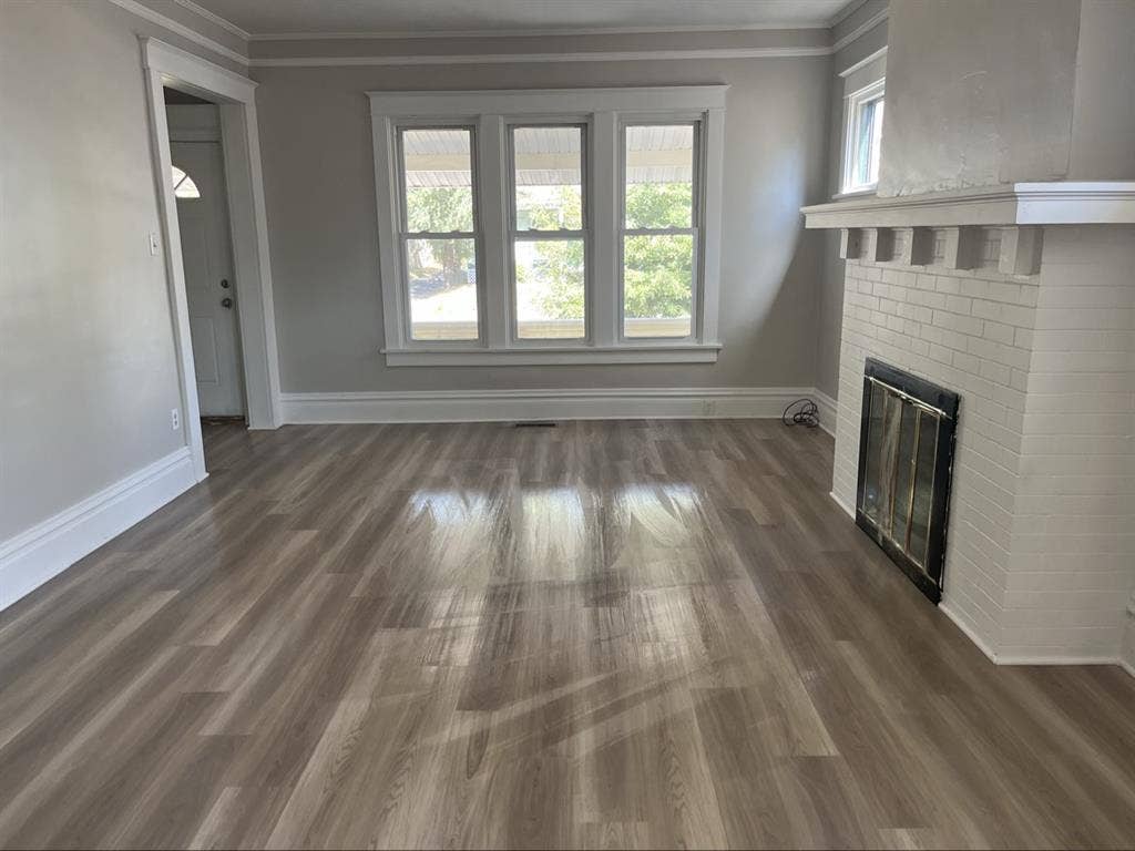 Room for Rent AVAILABLE ASAP