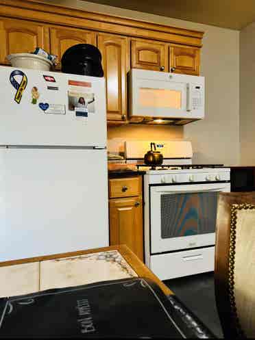 Room in Hamden Available