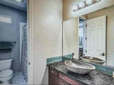 4bdrm solana bch walk to beach