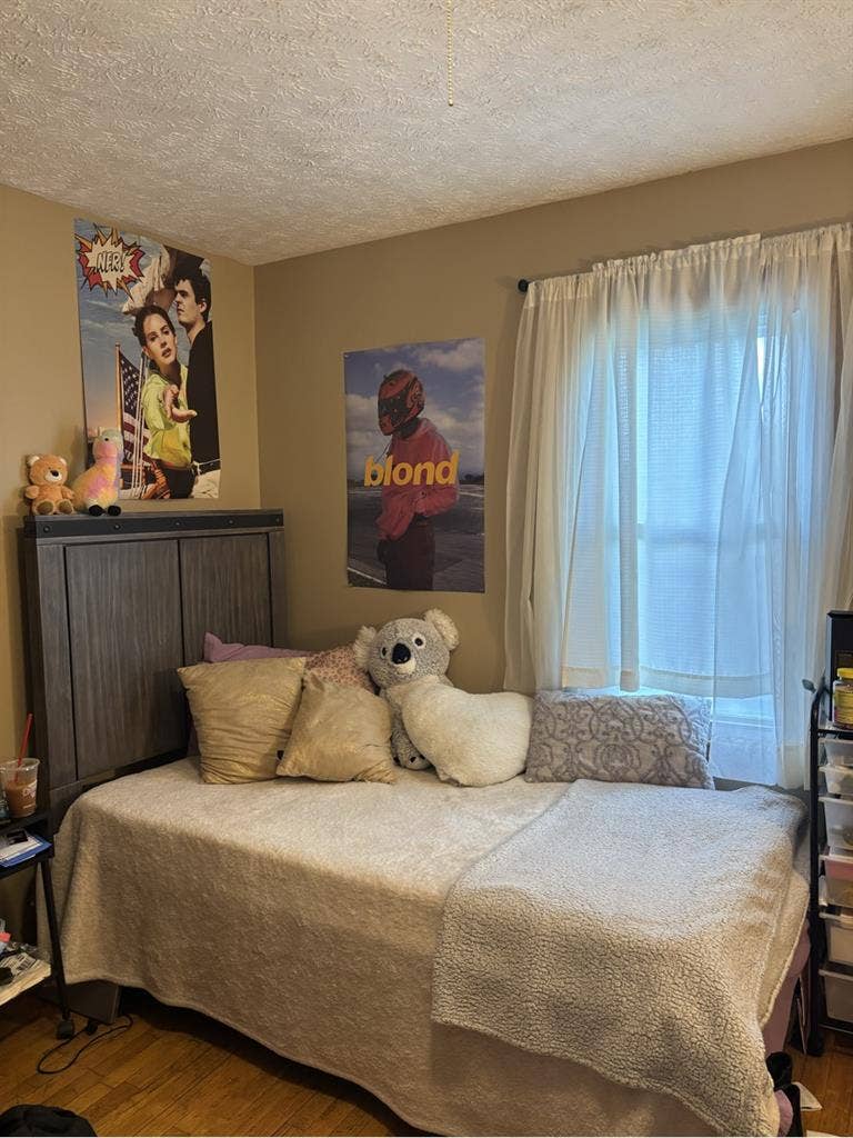**Roommate Wanted: Female in s**