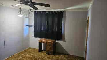 Bedroom for rent. Nice quiet house.